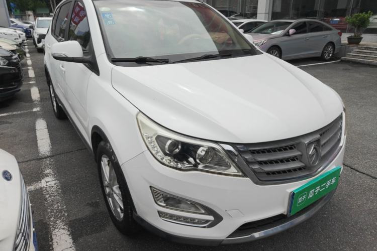Used Baojun 560 2015 1.8L manual Comfort trim level Exterior 1