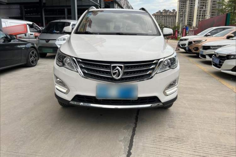 Used Baojun 560 2015 1.8L Manual Elite Edition Exterior 2