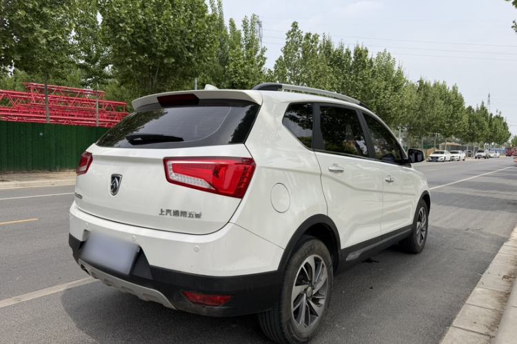 Used Baojun 560 2015 1.8L manual luxury version Exterior 4