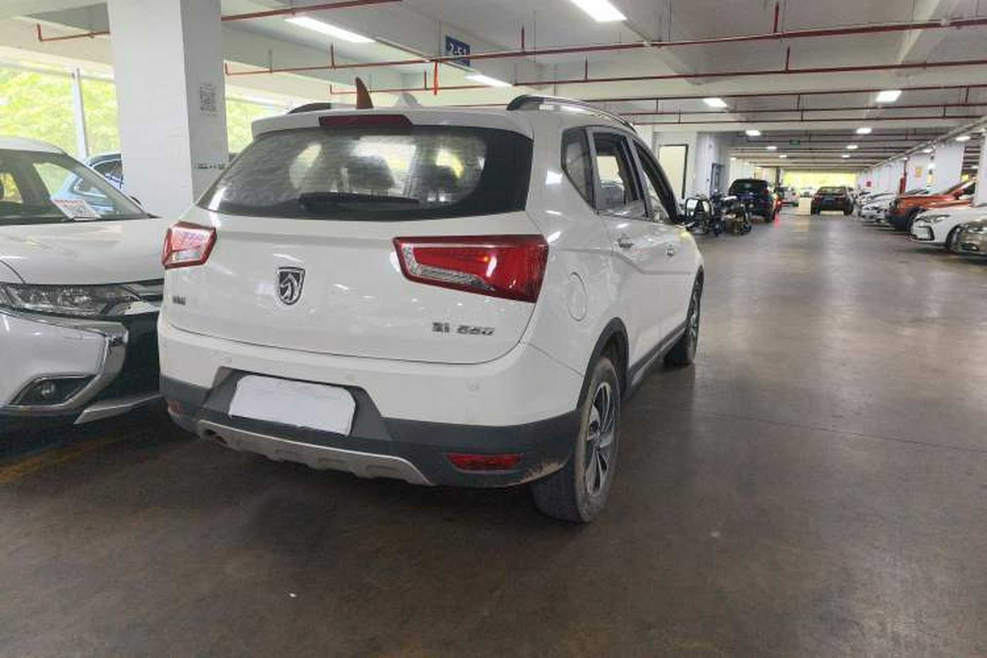 Used Baojun 560 2015 1.8L manual luxury version Exterior 5
