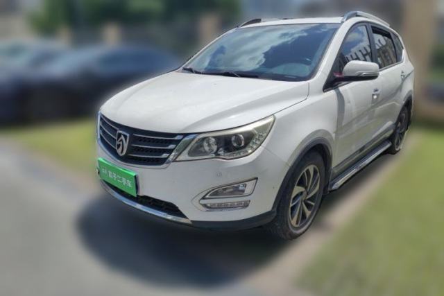 Used Baojun 560 2015 1.8L manual luxury version