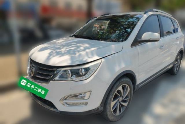 Używany Baojun 560 2015 1.8L manual luxury version