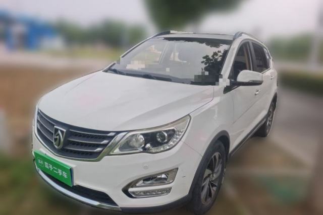 Used Baojun 560 2015 1.8L manual luxury version