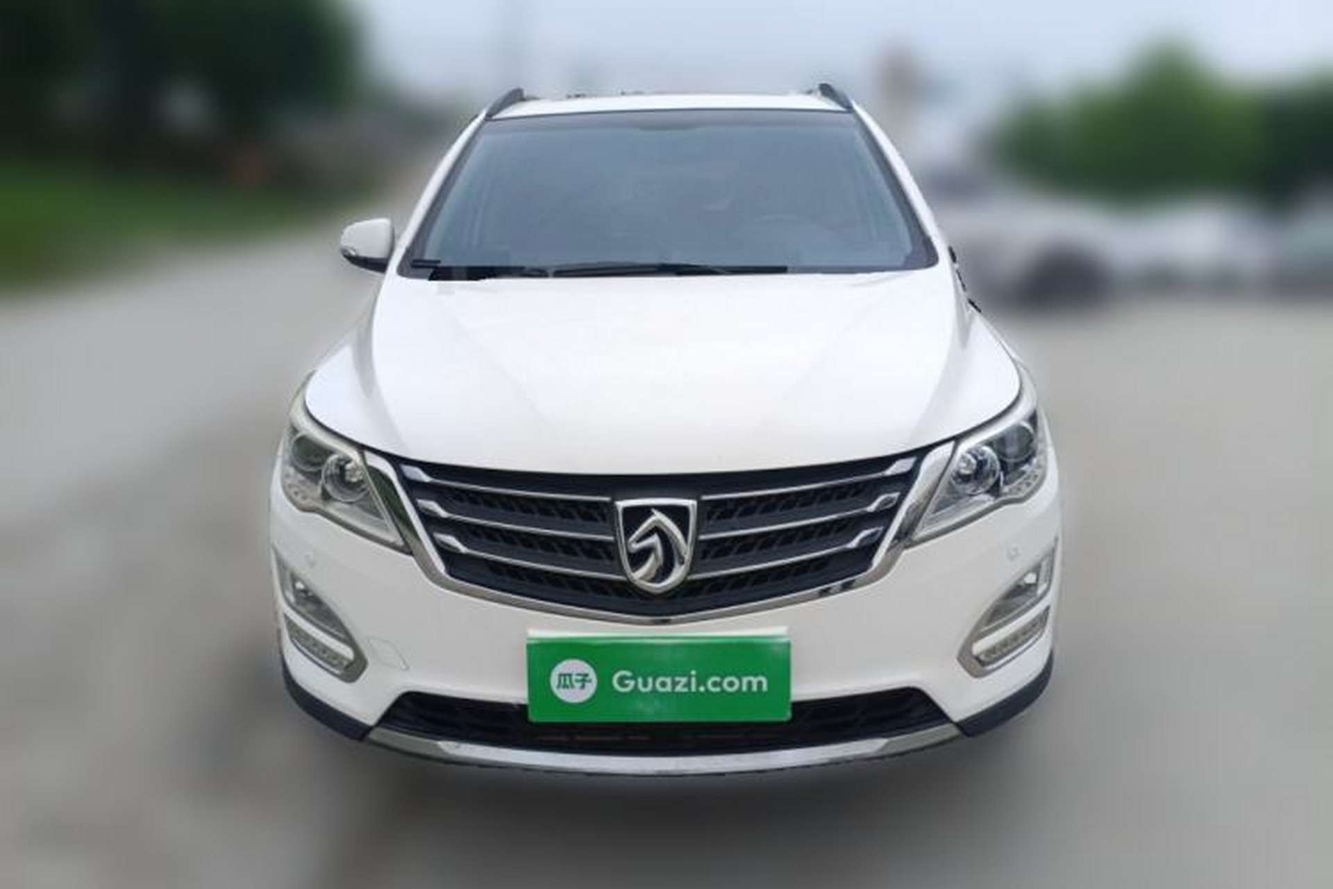 Used Baojun 560 2015 1.8L manual luxury version Front