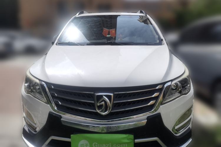Used Baojun 560 2015 1.8L manual Comfort trim level Front