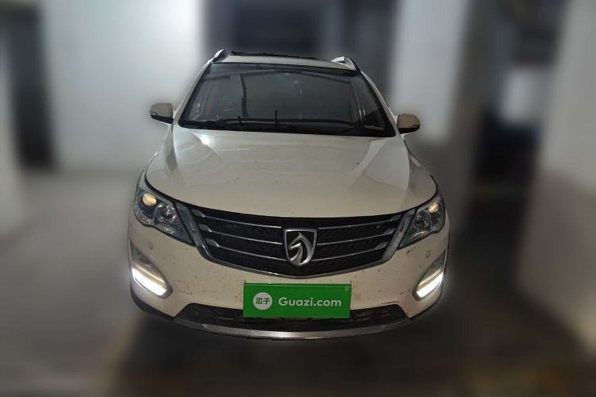 Used Baojun 560 2015 1.8L manual luxury version Front