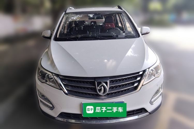 Used Baojun 560 2015 1.8L manual luxury version Front
