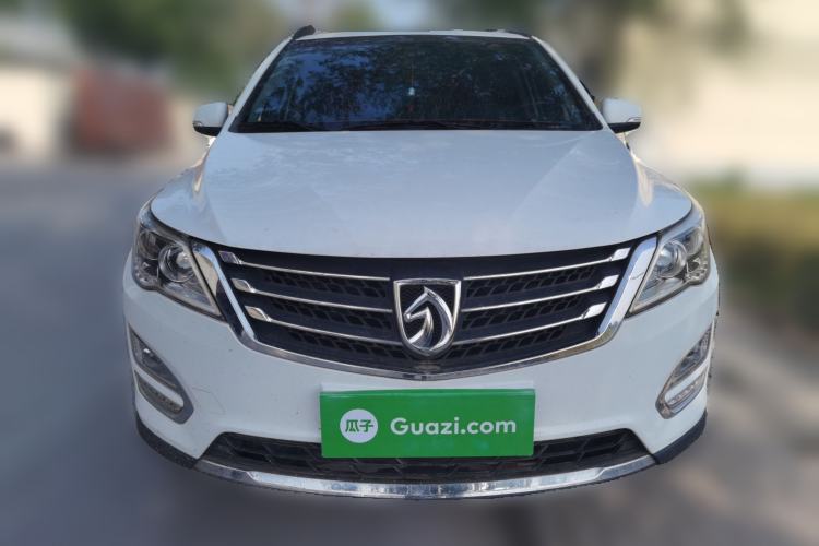 Used Baojun 560 2015 1.8L manual Comfort trim level Front