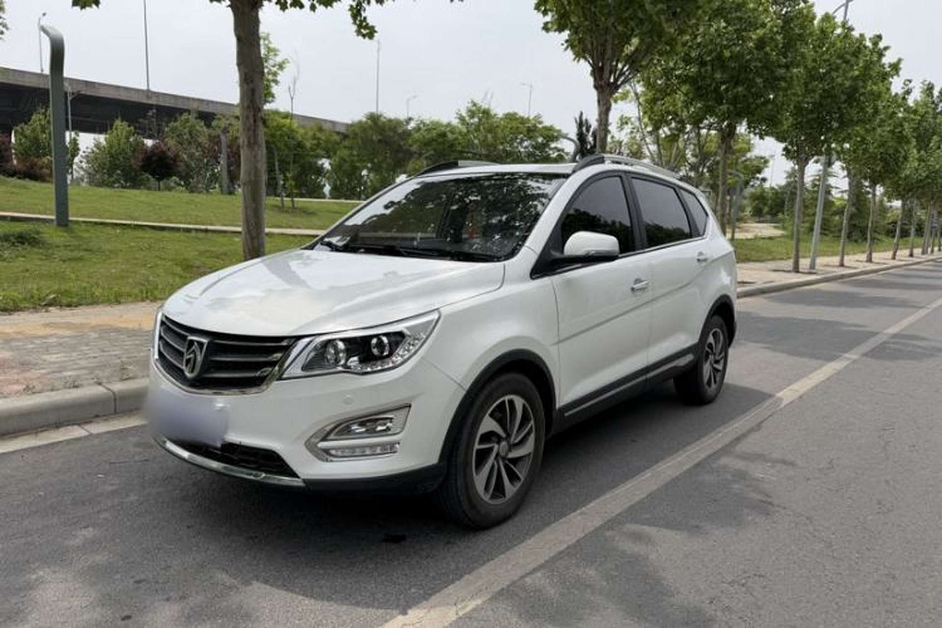 Used Baojun 560 2015 1.8L manual luxury version Front Left 45 Deg