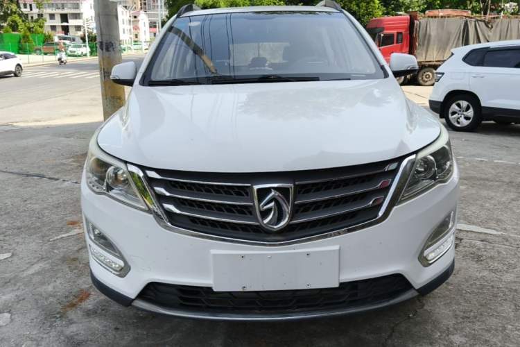 Used Baojun 560 2015 1.8L Manual Elite Edition Front