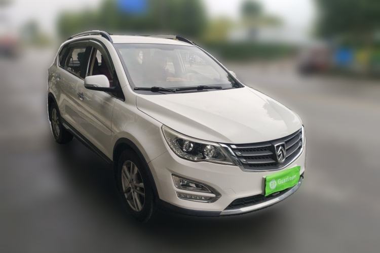 Used Baojun 560 2015 1.8L Manual Elite Edition Front Right 45 Deg