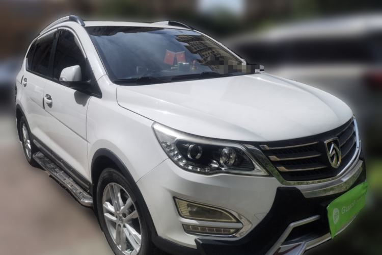 Used Baojun 560 2015 1.8L manual Comfort trim level Front Right 45 Deg