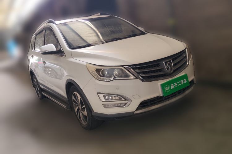 Used Baojun 560 2015 1.8L manual luxury version Front Right 45 Deg