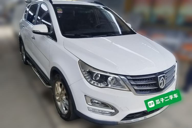 Used Baojun 560 2015 1.8L Manual Elite Edition Front Right 45 Deg