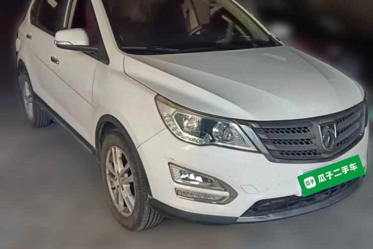 Used Baojun 560 2015 1.8L Manual Elite Edition Front Right 45 Deg