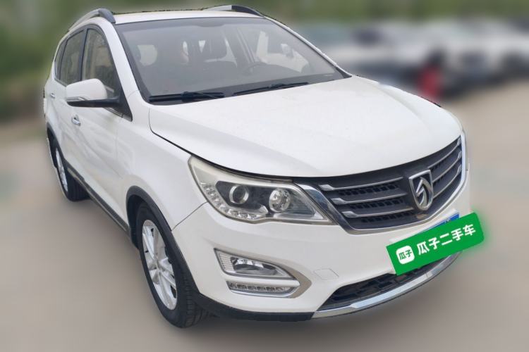 Used Baojun 560 2015 1.8L Manual Elite Edition Front Right 45 Deg