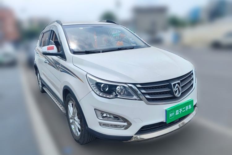 Used Baojun 560 2015 1.8L Manual Elite Edition Front Right 45 Deg
