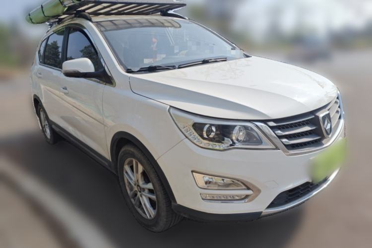 Used Baojun 560 2015 1.8L manual Comfort trim level Front Right 45 Deg
