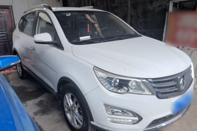 Used Baojun 560 2015 1.8L Manual Elite Edition Front Right 45 Deg
