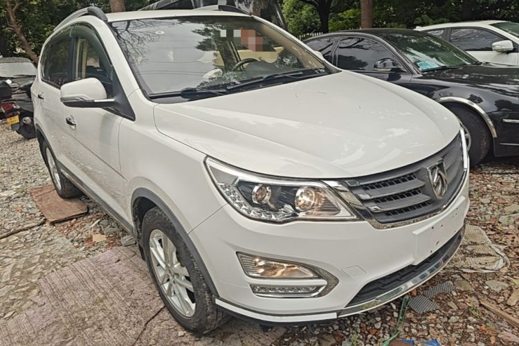 Used Baojun 560 2015 1.8L Manual Elite Edition Front Right 45 Deg
