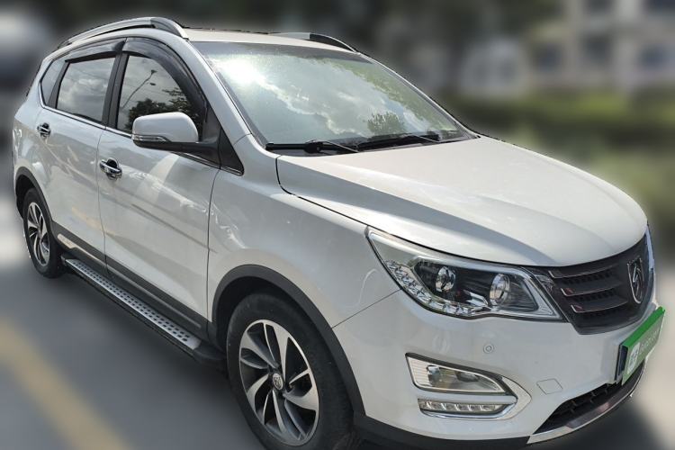 Used Baojun 560 2015 1.8L manual luxury version Front Right 45 Deg