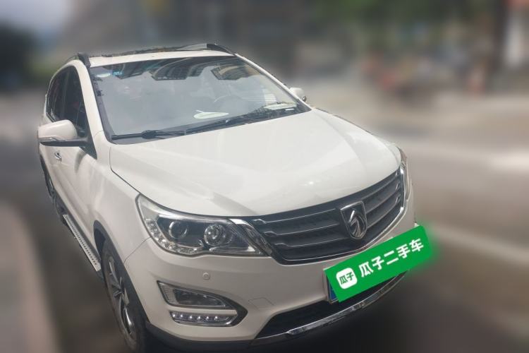 Used Baojun 560 2015 1.8L manual luxury version Front Right 45 Deg