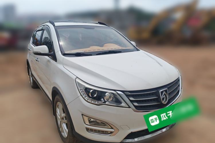 Used Baojun 560 2015 1.8L Manual Elite Edition Front Right 45 Deg