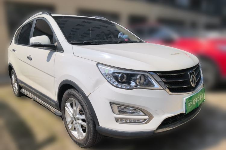 Used Baojun 560 2015 1.8L Manual Elite Edition Front Right 45 Deg