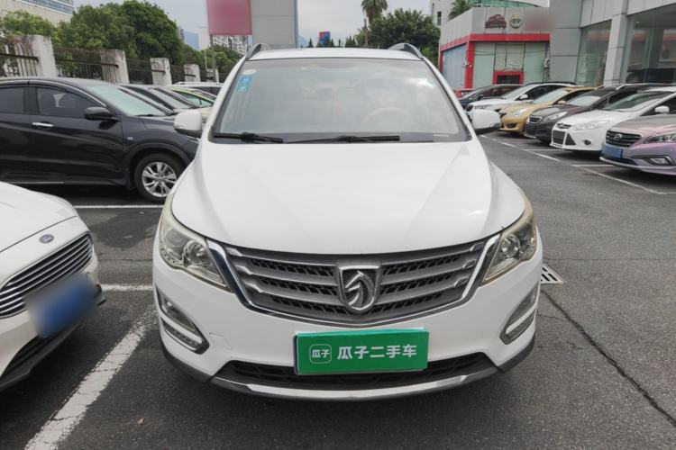 Used Baojun 560 2015 1.8L manual Comfort trim level Front