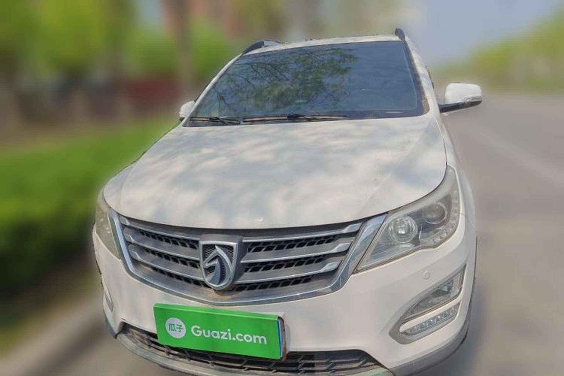 Used Baojun 560 2015 1.8L manual luxury version Front