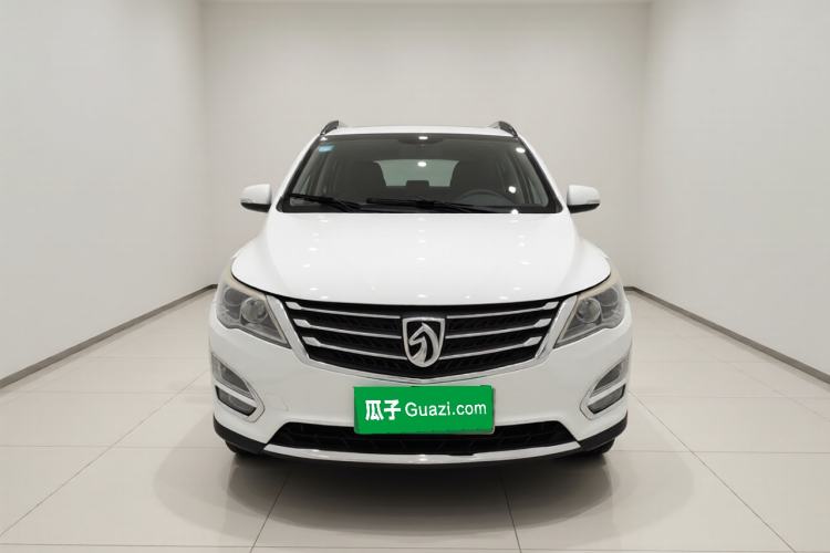 Used Baojun 560 2015 1.8L manual Comfort trim level Front