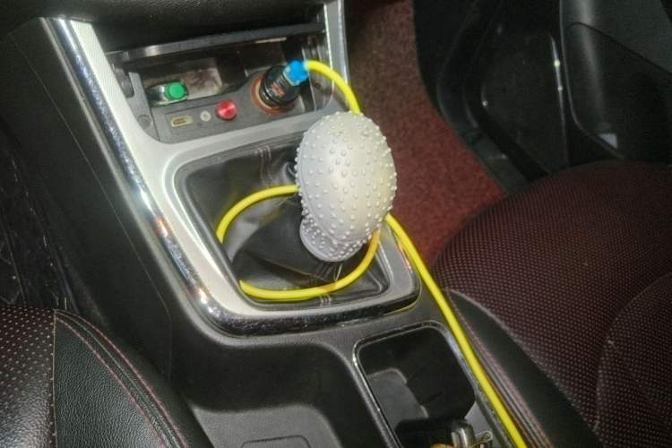 Used Baojun 560 2015 1.8L manual luxury version Gear Lever