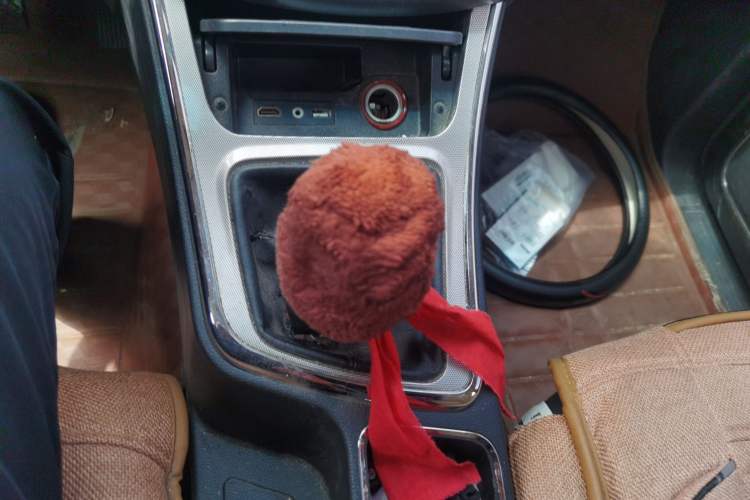 Used Baojun 560 2015 1.8L Manual Elite Edition Gear Lever