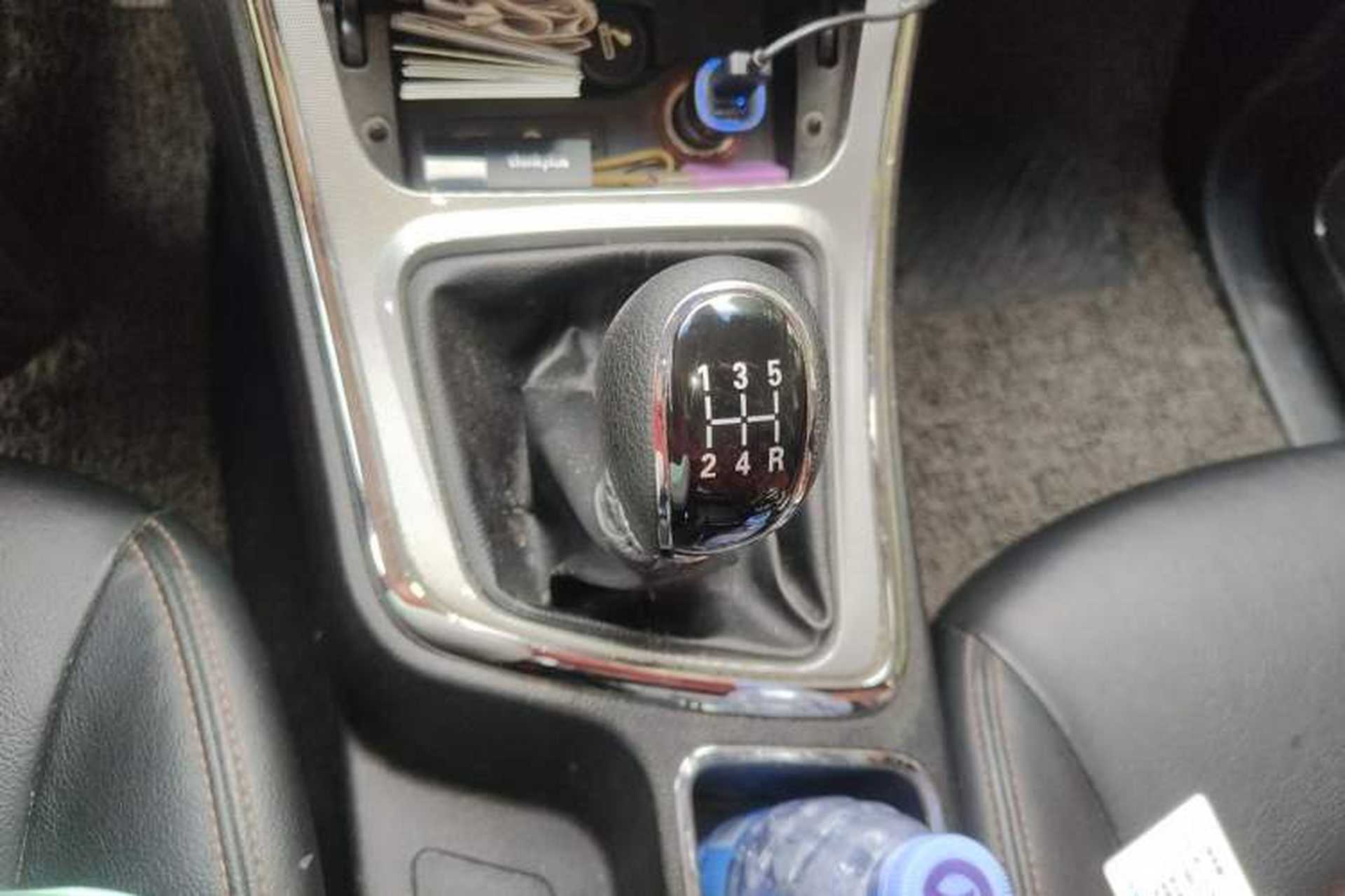 Used Baojun 560 2015 1.8L Manual Elite Edition Gear Lever