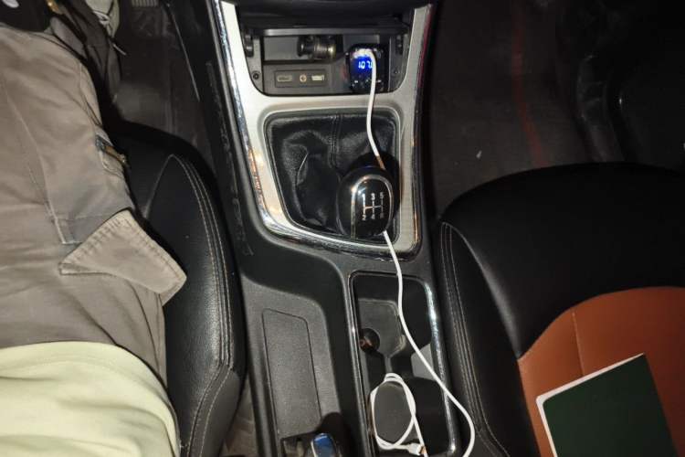 Used Baojun 560 2015 1.8L Manual Elite Edition Gear Lever