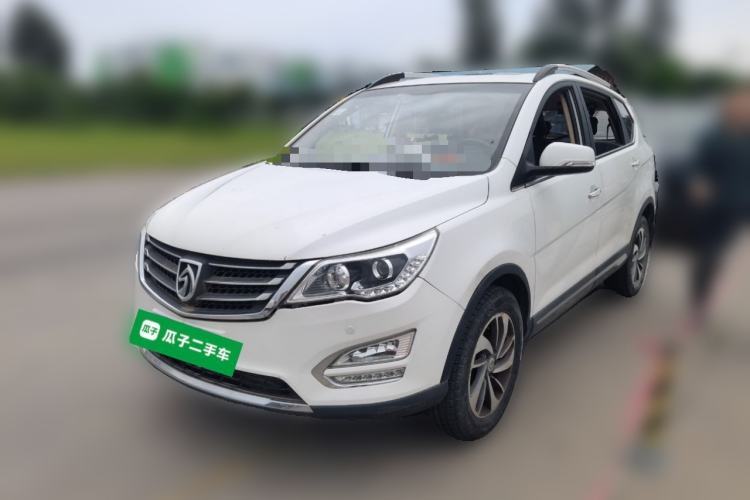 Used Baojun 560 2015 1.8L manual luxury version Guazi used car, China used car export, Used car for sale, Used  cars, Cheapest cars for sale
