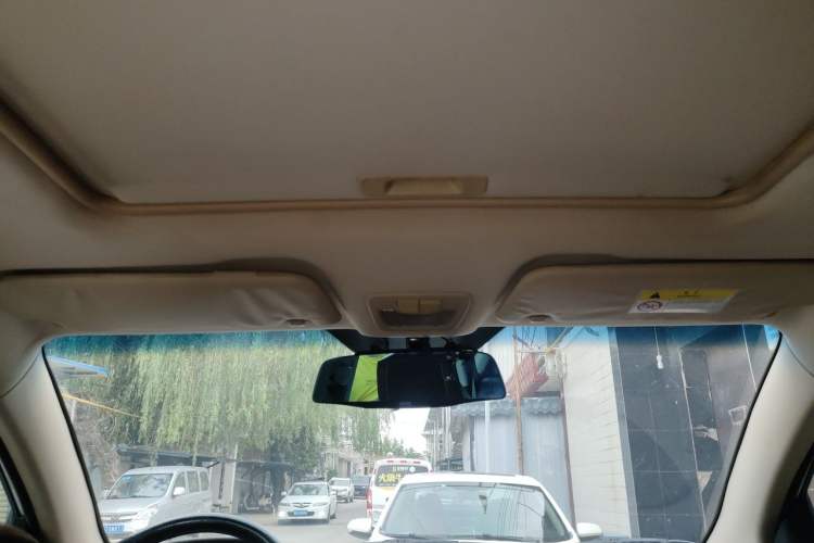 Used Baojun 560 2015 1.8L manual luxury version Headliner