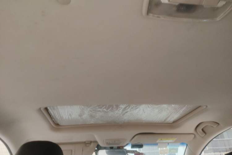 Used Baojun 560 2015 1.8L manual luxury version Headliner