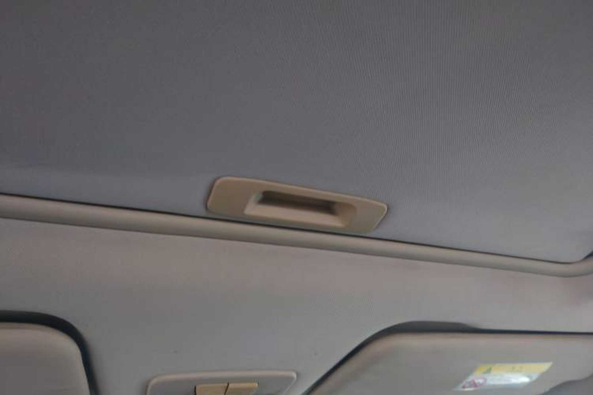 Used Baojun 560 2015 1.8L manual luxury version Headliner
