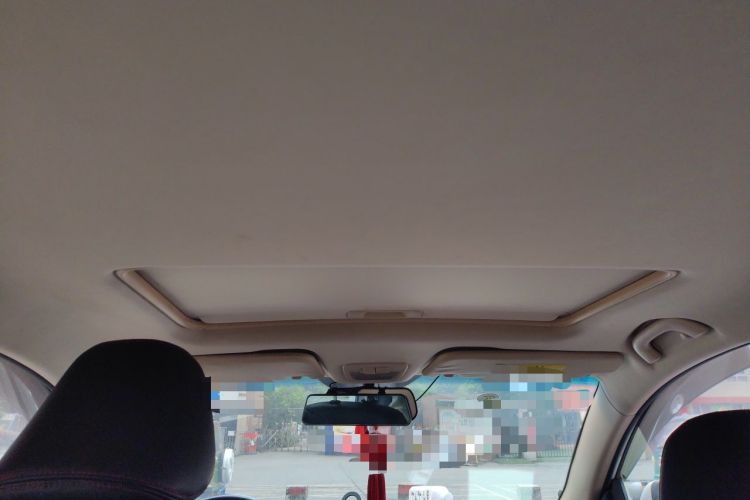 Used Baojun 560 2015 1.8L manual luxury version Headliner