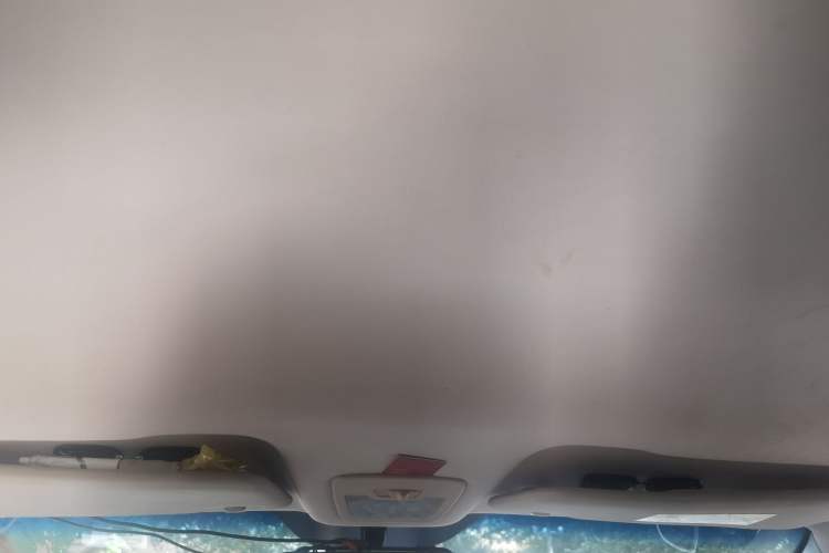 Used Baojun 560 2015 1.8L manual Comfort trim level Headliner