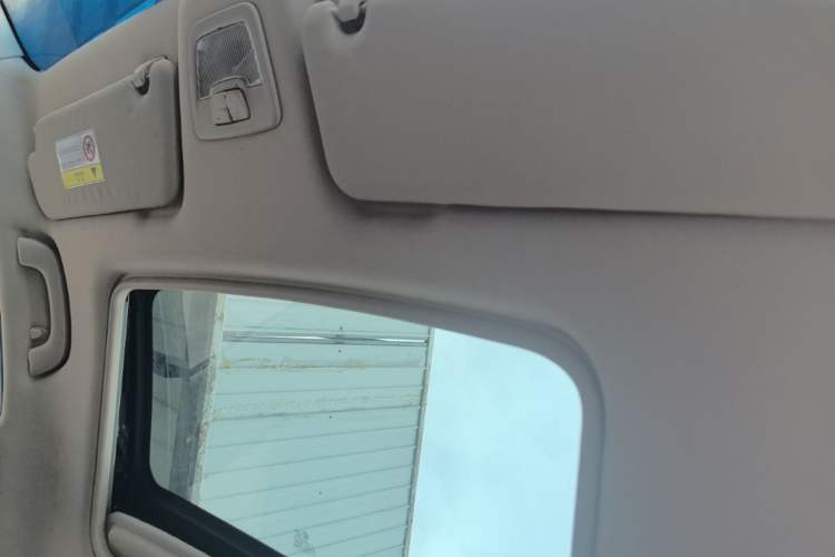 Used Baojun 560 2015 1.8L manual luxury version Headliner