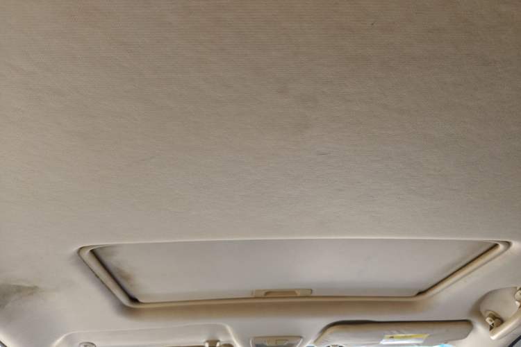 Used Baojun 560 2015 1.8L manual luxury version Headliner