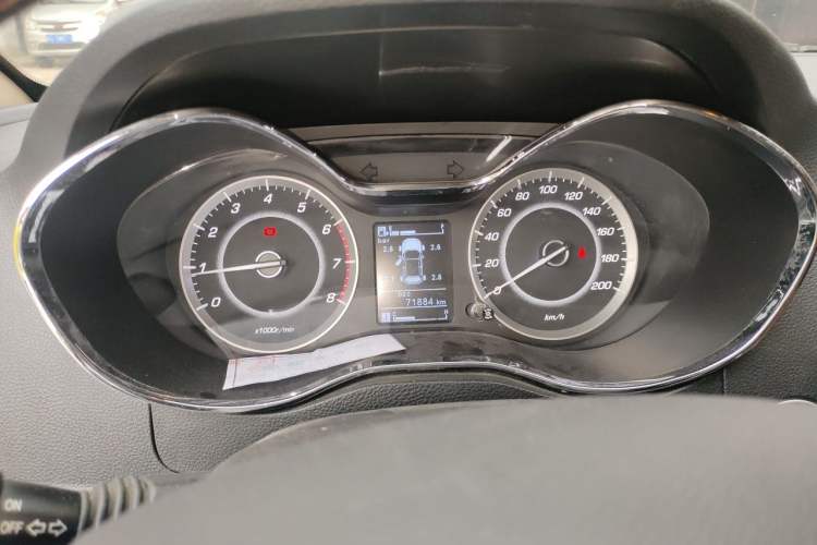 Used Baojun 560 2015 1.8L manual luxury version Instrument Cluster