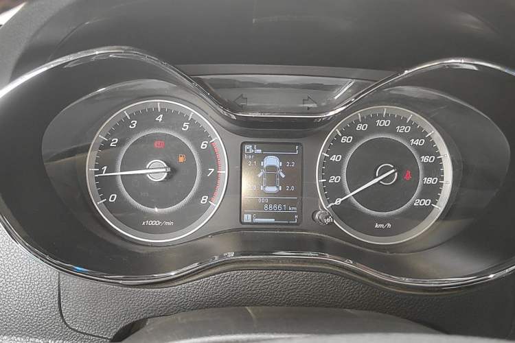 Used Baojun 560 2015 1.8L manual luxury version Instrument Cluster