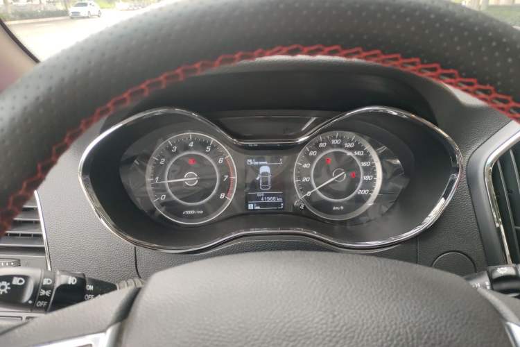Used Baojun 560 2015 1.8L Manual Elite Edition Instrument Cluster