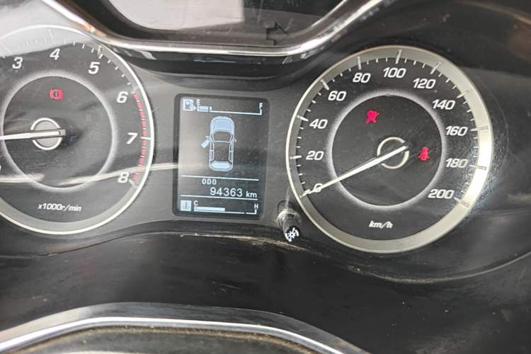 Used Baojun 560 2015 1.8L Manual Elite Edition Instrument Cluster