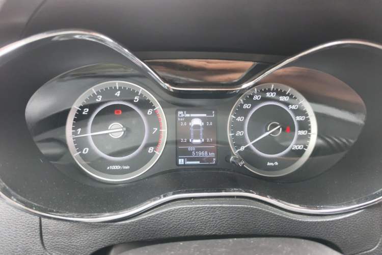 Used Baojun 560 2015 1.8L manual luxury version Instrument Cluster