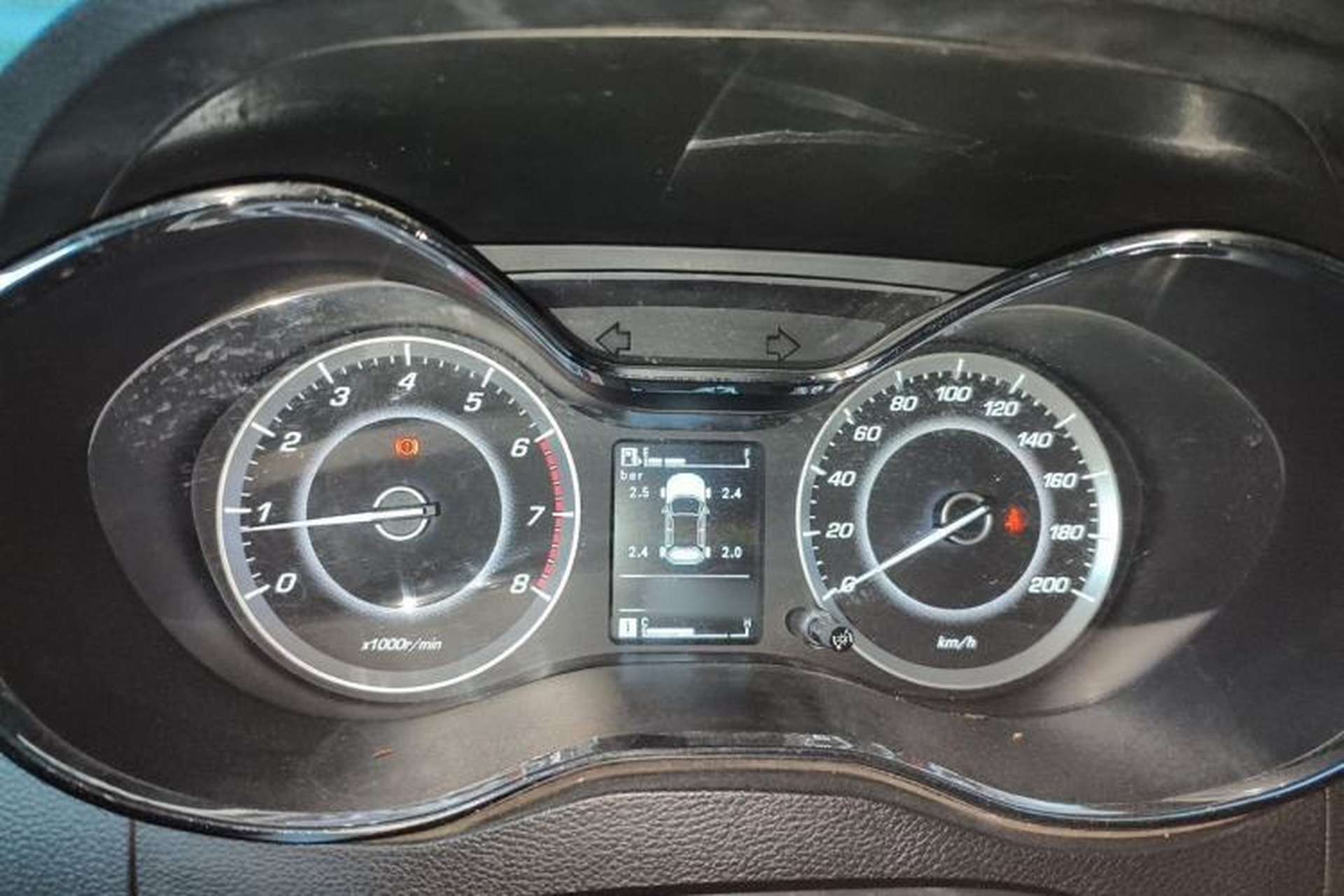 Used Baojun 560 2015 1.8L manual luxury version Instrument Cluster