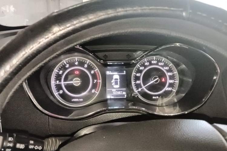Used Baojun 560 2015 1.8L Manual Elite Edition Instrument Cluster